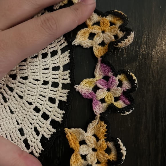 OOAK Vintage Handmade Doily - Picture 2 of 3